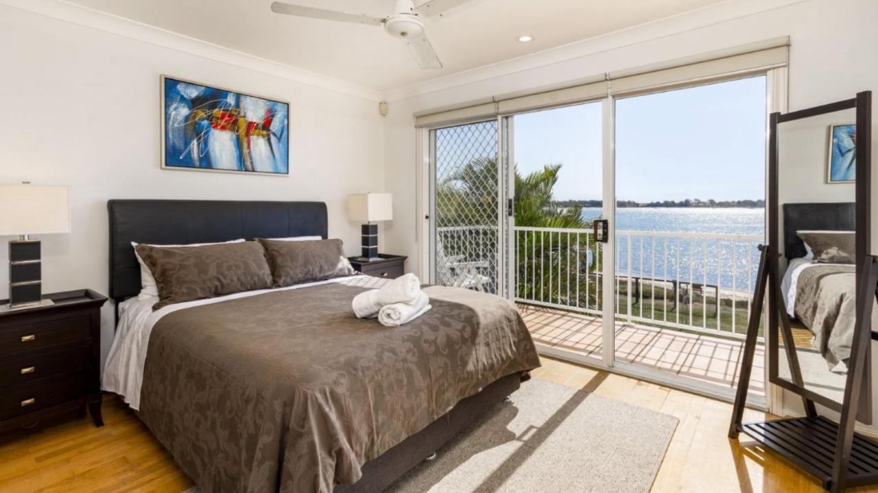 Holiday home Picturesque Water Views Sandstone Point
