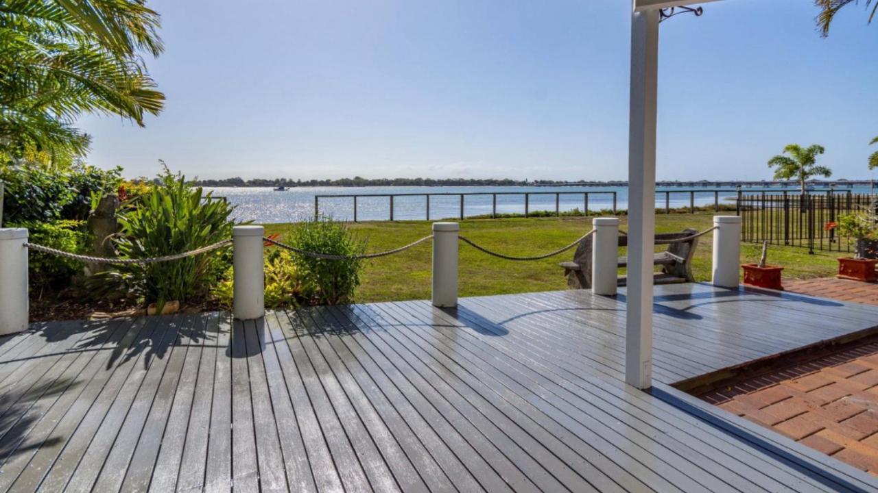 Picturesque Water Views *